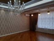 Satılır 4 otaqlı 192 m2 yeni tikili 4 mkr