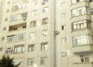 Satılır 4 otaqlı 146 m2 yeni tikili İnşaatçılar m.