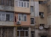 Satılır 3 otaqlı 70 m2 köhnə tikili Sərhədçi İdman kompleksi