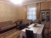 Satılır 6 otaqlı 200 m2 həyət evi Badamdar