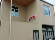 Satılır 4 otaqlı 170 m2 həyət evi Binə