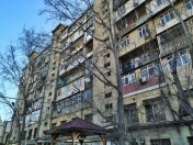 Satılır 2 otaqlı 60 m2 köhnə tikili 6 mkr