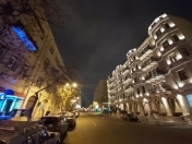 Satılır 3 otaqlı 98 m2 köhnə tikili Hilton otel