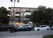 İcarəyə verilir 4 otaqlı 150 m2 köhnə tikili 28 May m.