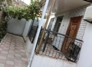 Satılır 3 otaqlı 80 m2 həyət evi Y.Ramana