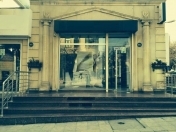 İcarəyə verilir 2 otaqlı 110 m2 obyekt 28 May m.