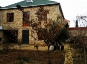 Satılır 3 otaqlı 220 m2 həyət evi Binə