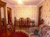 Satılır 2 otaqlı 47 m2 köhnə tikili Elmlər Akademiyası m.