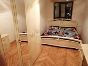 İcarəyə verilir 3 otaqlı 75 m2 köhnə tikili İnşaatçılar m.