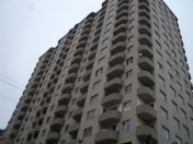 Satılır 3 otaqlı 80 m2 yeni tikili İnşaatçılar m.