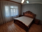 İcarəyə verilir 2 otaqlı 80 m2 köhnə tikili Lider telekanalı