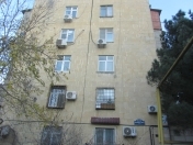 Satılır 2 otaqlı 50 m2 köhnə tikili Qara Qarayev m.