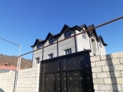İcarəyə verilir 4 otaqlı 200 m2 həyət evi Qusar