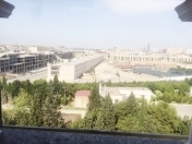 İcarəyə verilir 4 otaqlı 170 m2 köhnə tikili Gənclik m.