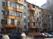 Satılır 2 otaqlı 56 m2 köhnə tikili Memar Əcəmi m.