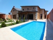 Satılır 4 otaqlı 220 m2 bağ evi Mərdəkan