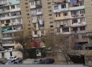 Satılır 3 otaqlı 90 m2 köhnə tikili Yasamal parkı