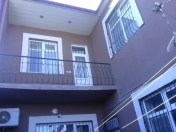 Satılır 6 otaqlı 160 m2 həyət evi Ayna Sultanova heykəli