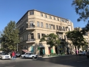 Satılır 10 otaqlı 700 m2 obyekt Nizami m.