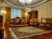 İcarəyə verilir 3 otaqlı 150 m2 yeni tikili Elmlər Akademiyası m.