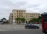 Satılır 2 otaqlı 60 m2 köhnə tikili Elmlər Akademiyası m.