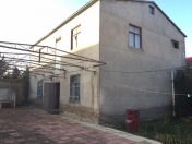 Satılır 4 otaqlı 140 m2 bağ evi Novxanı