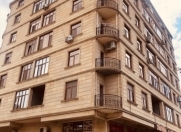 Satılır 2 otaqlı 80 m2 yeni tikili Memar Əcəmi m.