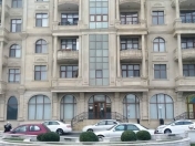 İcarəyə verilir 2 otaqlı 220 m2 obyekt Gənclik m.