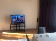 İcarəyə verilir 3 otaqlı 110 m2 yeni tikili Nizami m.