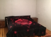 İcarəyə verilir 3 otaqlı 80 m2 köhnə tikili İnşaatçılar m.