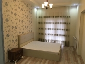 İcarəyə verilir 3 otaqlı 114 m2 yeni tikili Elmlər Akademiyası m.