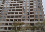 Satılır 3 otaqlı 102 m2 yeni tikili Elmlər Akademiyası m.