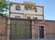 Satılır 6 otaqlı 450 m2 həyət evi Binəqədi r.