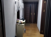 Satılır 2 otaqlı 75 m2 köhnə tikili 6 mkr