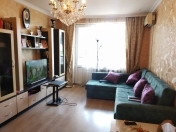 Satılır 2 otaqlı 48 m2 köhnə tikili Elmlər Akademiyası m.