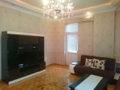 İcarəyə verilir 2 otaqlı 86 m2 yeni tikili Nizami m.