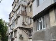 Satılır 2 otaqlı 44 m2 köhnə tikili Dövlət Statistika Komitəsi