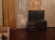 İcarəyə verilir 4 otaqlı 100 m2 köhnə tikili Neapol dairəsi