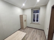 İcarəyə verilir 3 otaqlı 62 m2 ofis Nizami m.