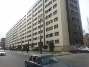 Satılır 3 otaqlı 100 m2 köhnə tikili Gənclik m.