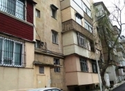 Satılır 2 otaqlı 30 m2 köhnə tikili Qara Qarayev m.