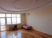 Satılır 4 otaqlı 180 m2 yeni tikili Elmlər Akademiyası m.