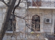 Satılır 4 otaqlı 100 m2 köhnə tikili Sahil m.