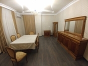 İcarəyə verilir 3 otaqlı 120 m2 yeni tikili İnşaatçılar m.