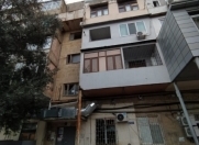 İcarəyə verilir 2 otaqlı 50 m2 köhnə tikili Elmlər Akademiyası m.