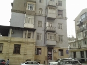 Satılır 3 otaqlı 50 m2 obyekt Hüseyn Cavid parkı