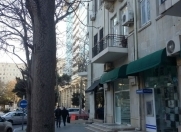 İcarəyə verilir 2 otaqlı 55 m2 köhnə tikili 28 May m.