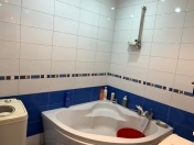 Satılır 4 otaqlı 155 m2 yeni tikili Xalqlar Dostluğu m.