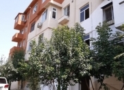 Satılır 2 otaqlı 60 m2 köhnə tikili Memar Əcəmi m.