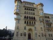 Satılır 5 otaqlı 160 m2 köhnə tikili Azneft meydanı